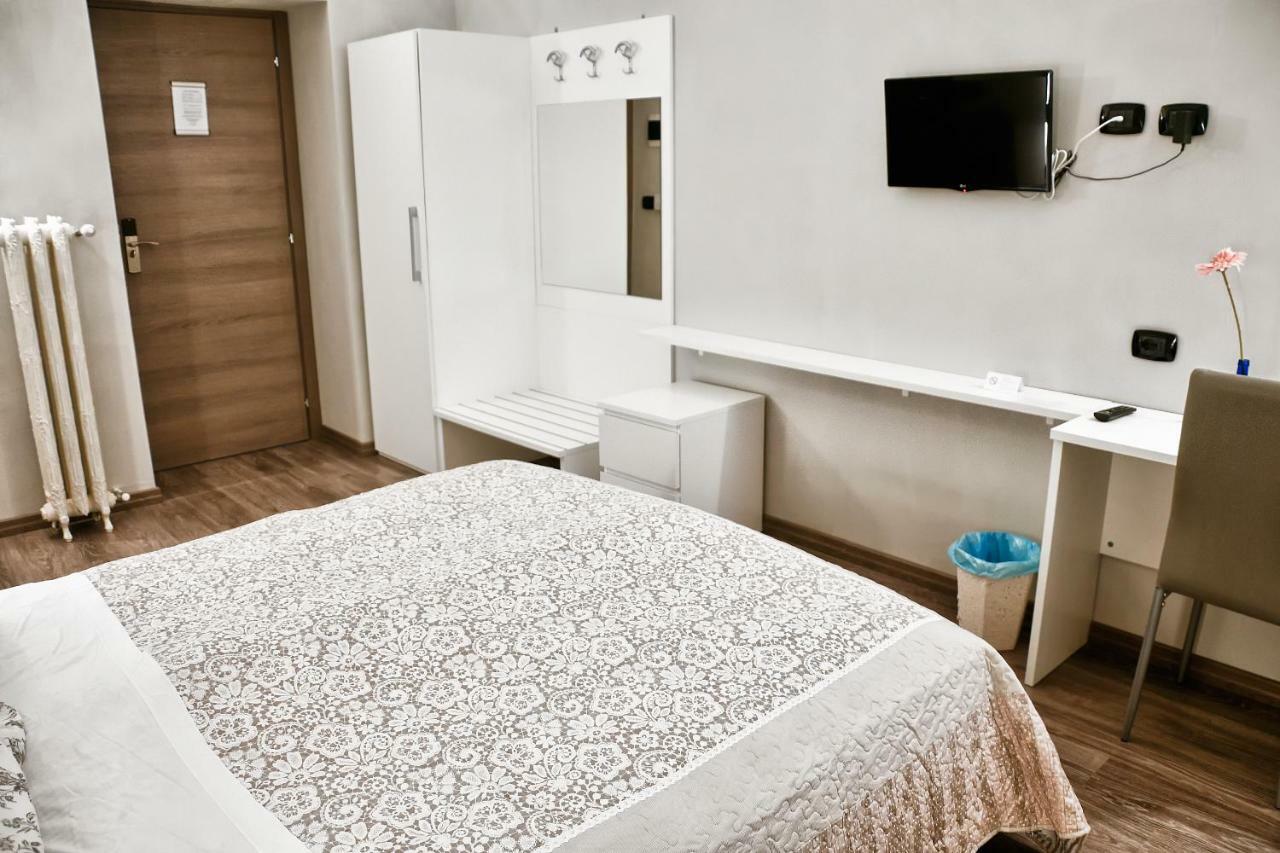 Flaneur Hotel Торино Екстериор снимка