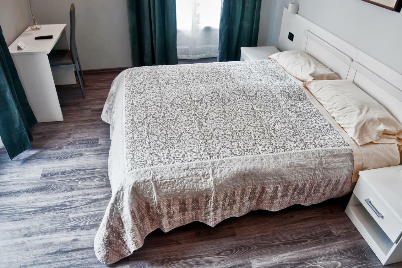Flaneur Hotel Торино Екстериор снимка